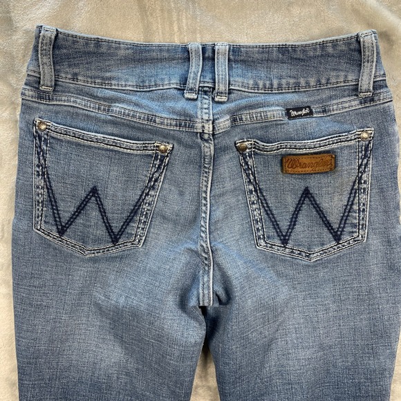 Wrangler Womens Boot Cut Jeans Embroidered Medium Wash Denim Size 7x36 - Picture 5 of 12